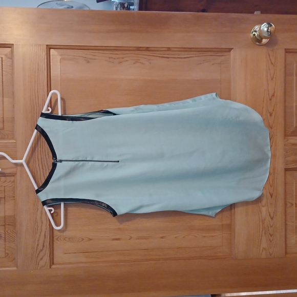 Kenneth Cole Reaction Tank - Picture 4 of 4